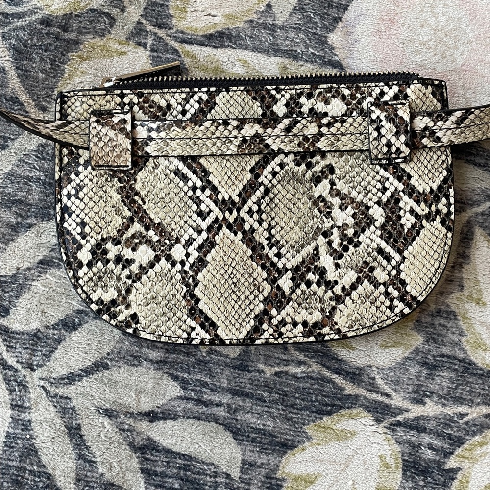 Zara Trafuluc Beltbag Crossbody Pouch Snakeskin Bag Pouch Like New - Picture 3 of 7